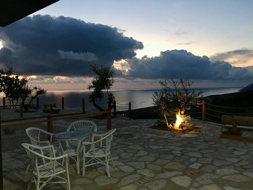 Rahoni Park & Suites Dhërmi Kültér fotó