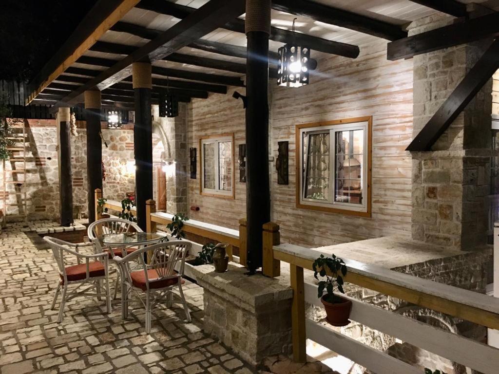 Rahoni Park & Suites Dhërmi Kültér fotó