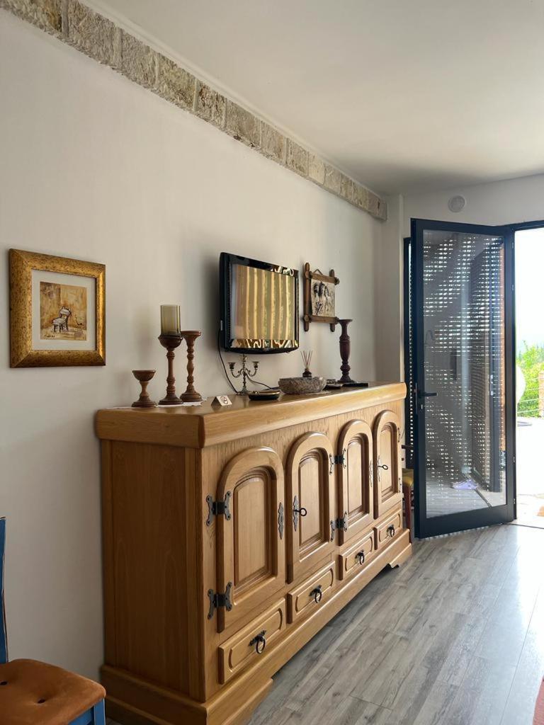 Rahoni Park & Suites Dhërmi Szoba fotó