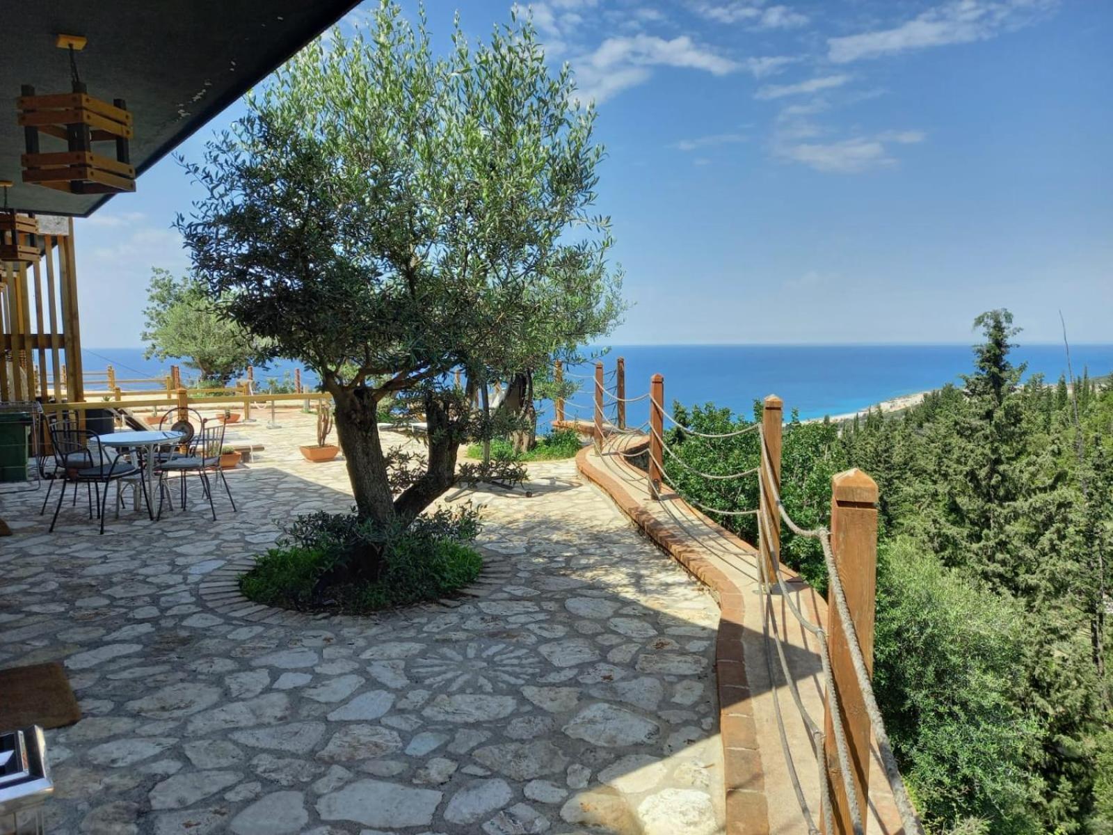 Rahoni Park & Suites Dhërmi Kültér fotó