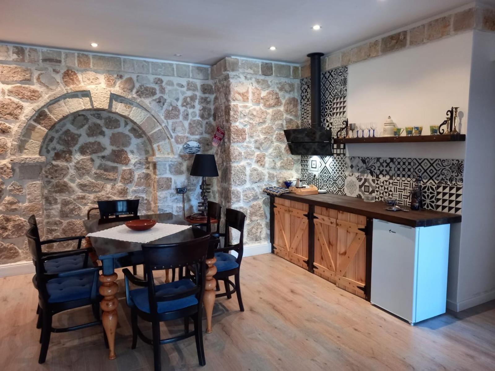 Rahoni Park & Suites Dhërmi Kültér fotó
